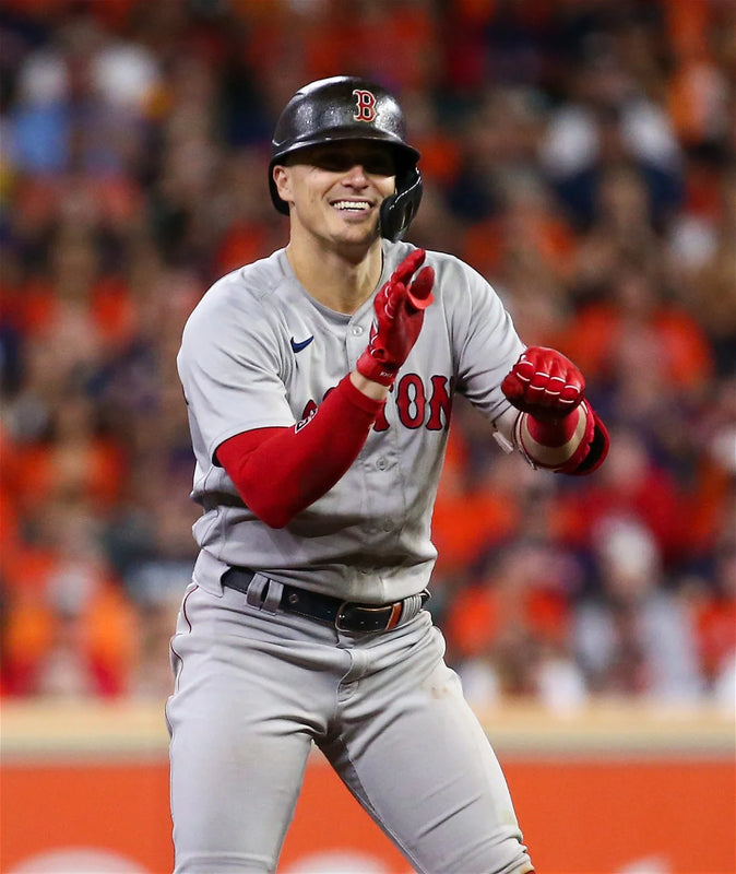 Kiké Hernández celebrating a hit.