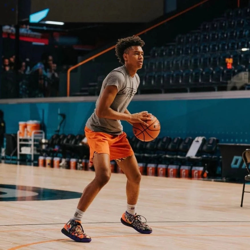 Bryson Warren playing basketball